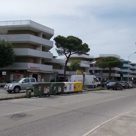 Condominio Moschettieri Trilocale Bibione Exterior foto
