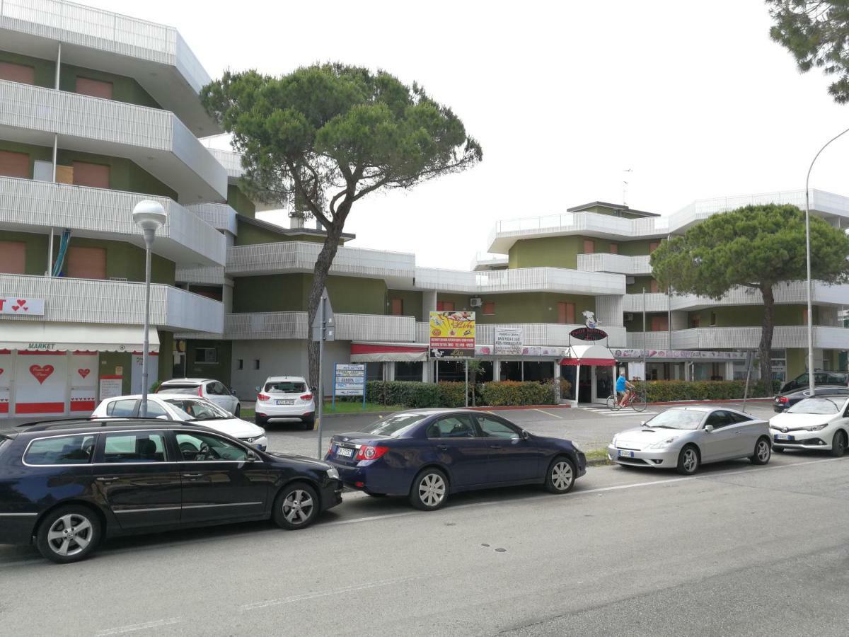 Condominio Moschettieri Trilocale Bibione Exterior foto